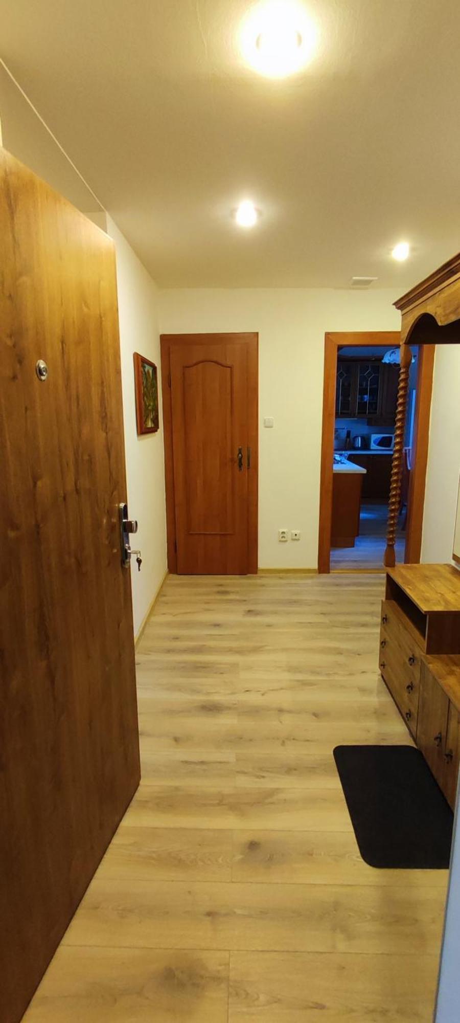 Byt - Apartman - Robotnicka บราติสลาวา ภายนอก รูปภาพ