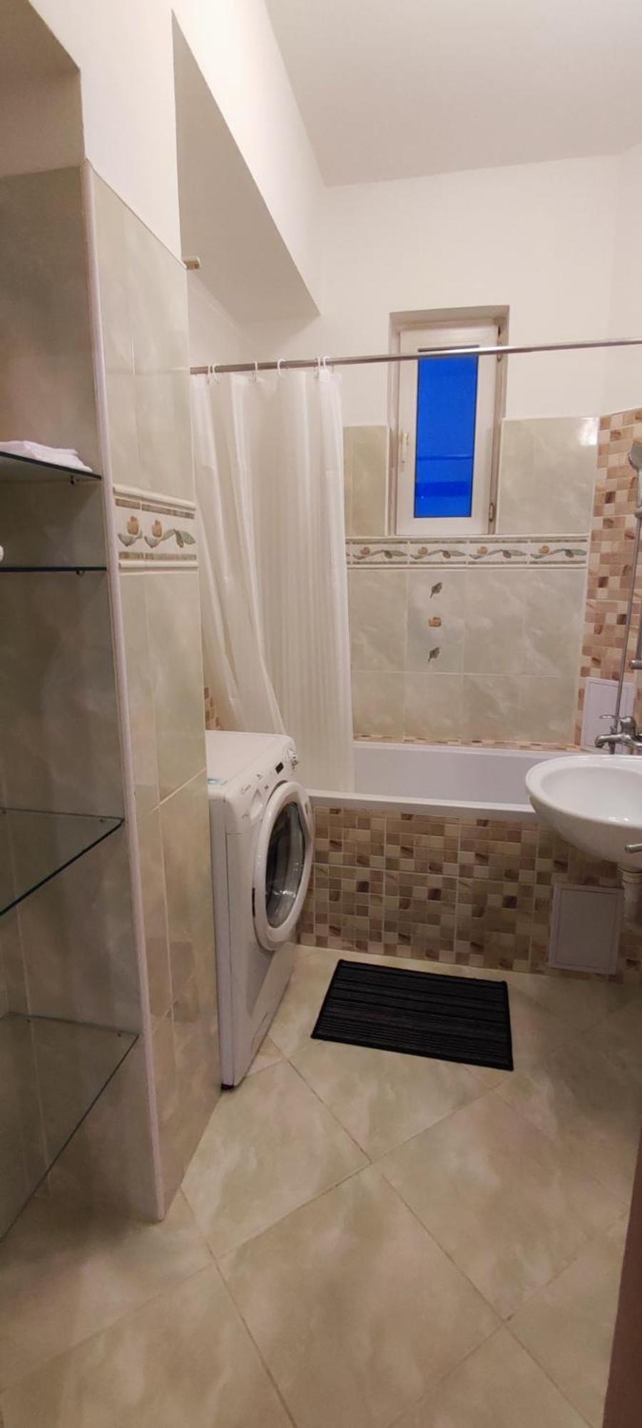 Byt - Apartman - Robotnicka บราติสลาวา ภายนอก รูปภาพ